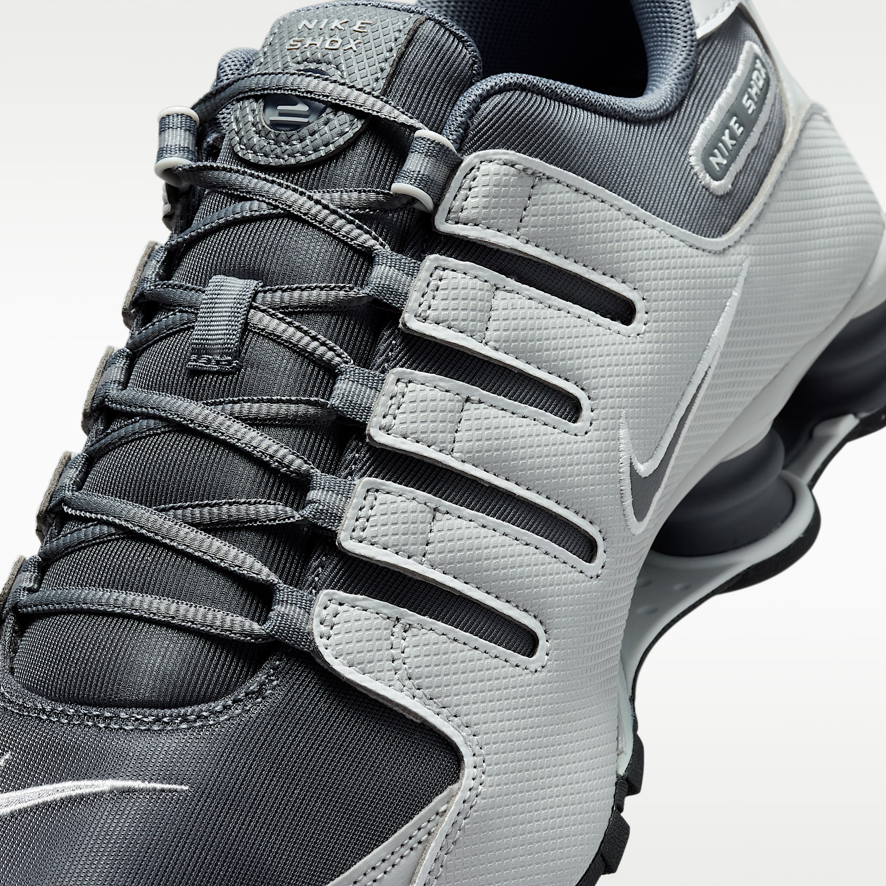 Nike Shox NZ Schuhe (Herren) – Smoke Grey/Grey Fog/Off White/Smoke Grey