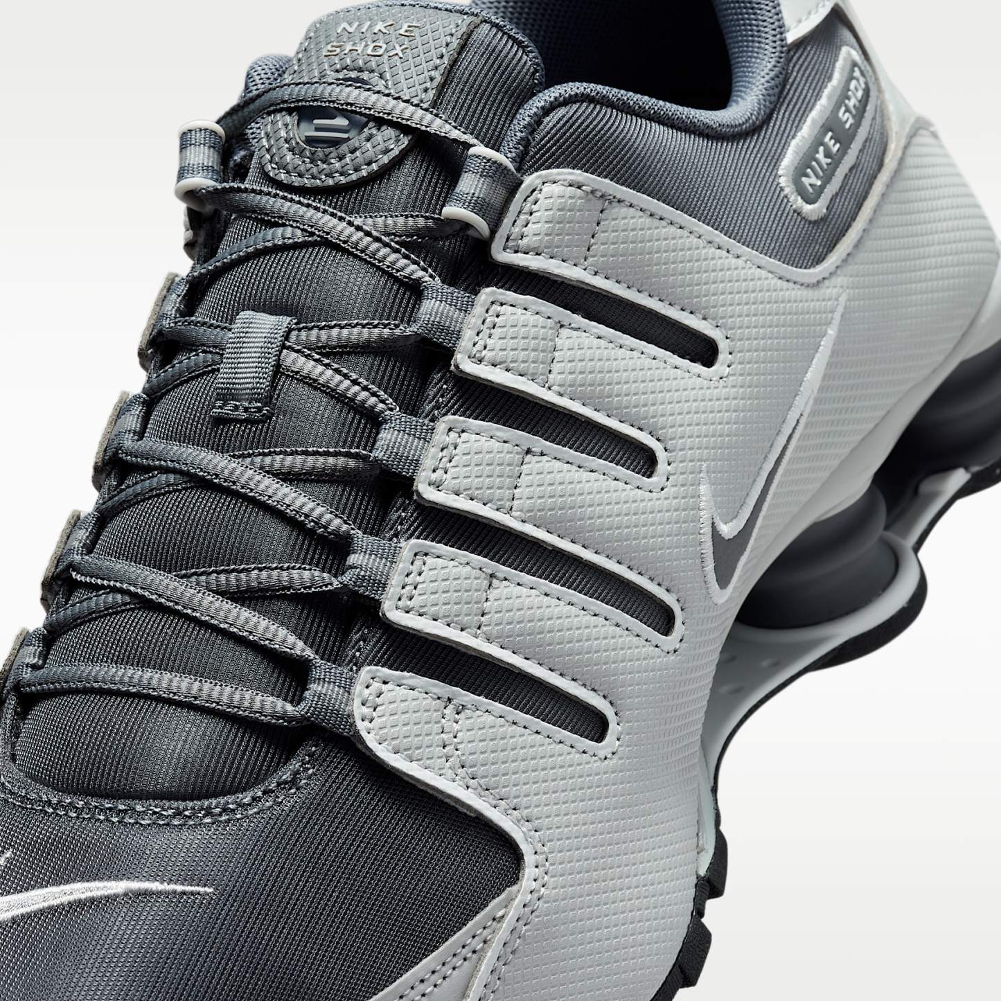 Nike Shox NZ Schuhe (Herren) – Smoke Grey/Grey Fog/Off White/Smoke Grey