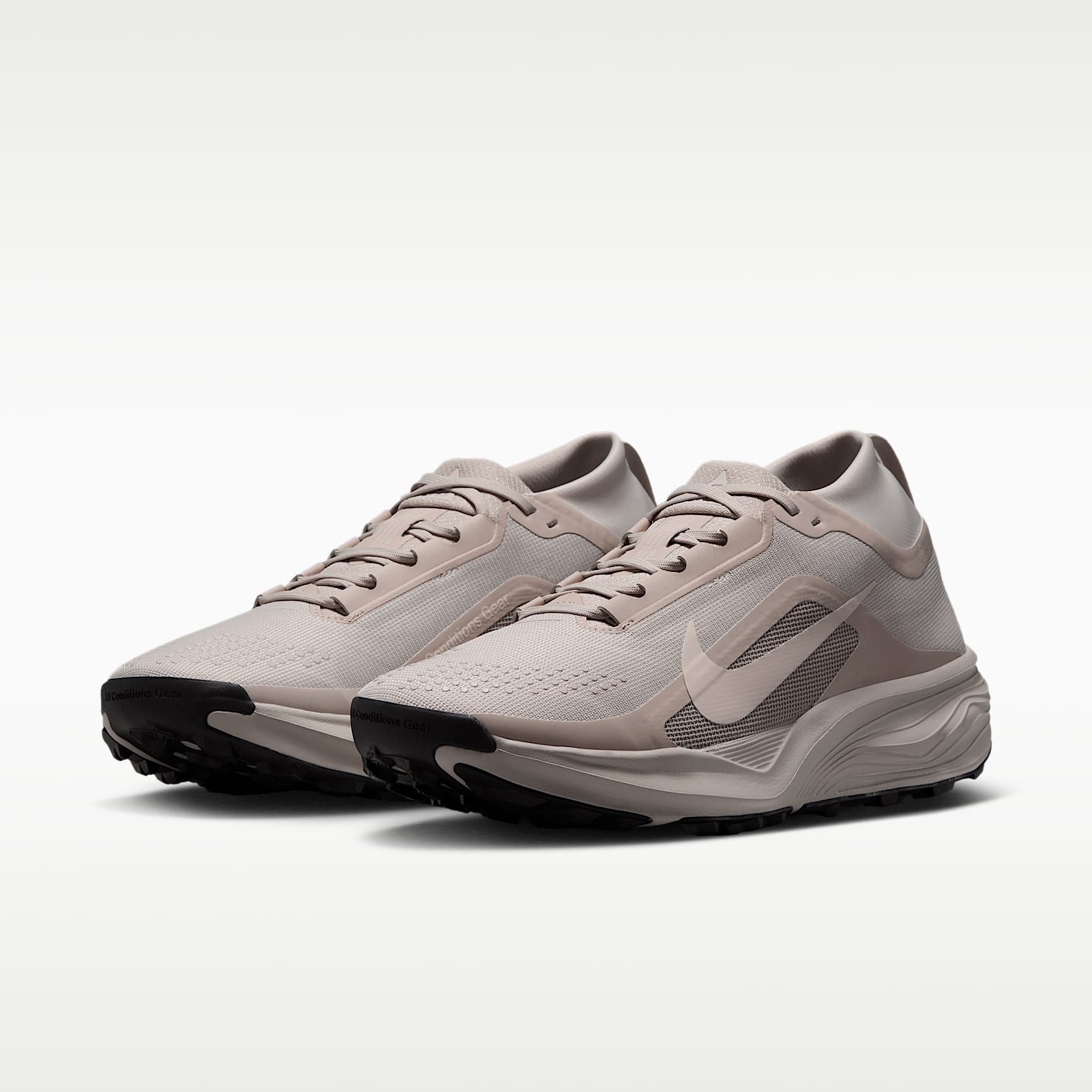 ACG Pegasus Trail GORE-TEX wasserdichter Traillaufschuh (Herren) – Cream II/Light Orewood Brown