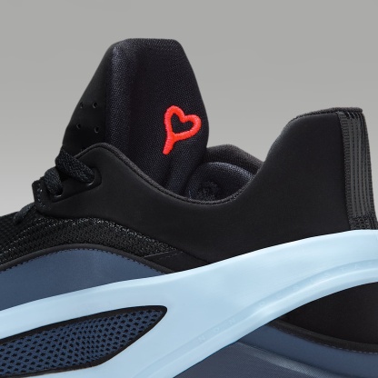 Luka 5 "Slovenian Glow" Basketballschuhe – Schwarz/Thunder Blue/Weiß