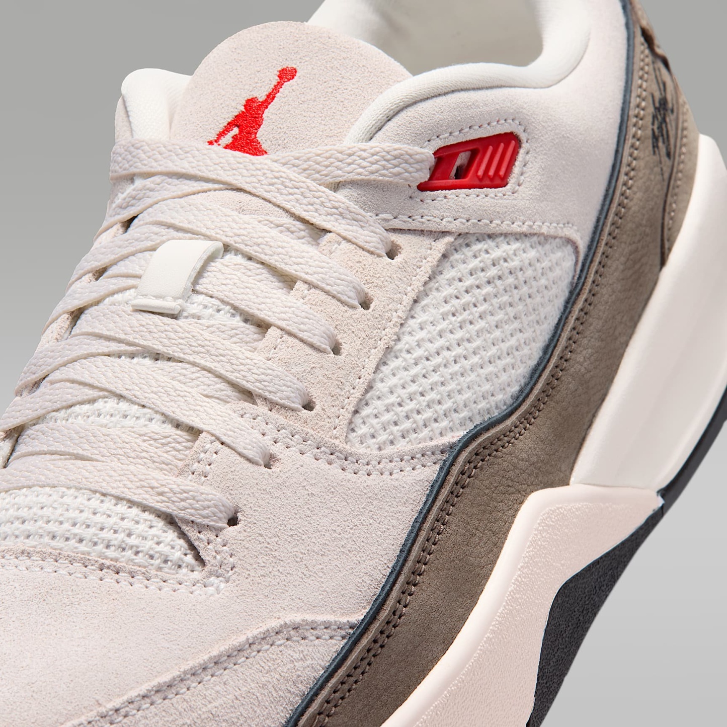 Jordan Flight Court Schuh (Herren) – Phantom/Palomino/Schwarz/University Red
