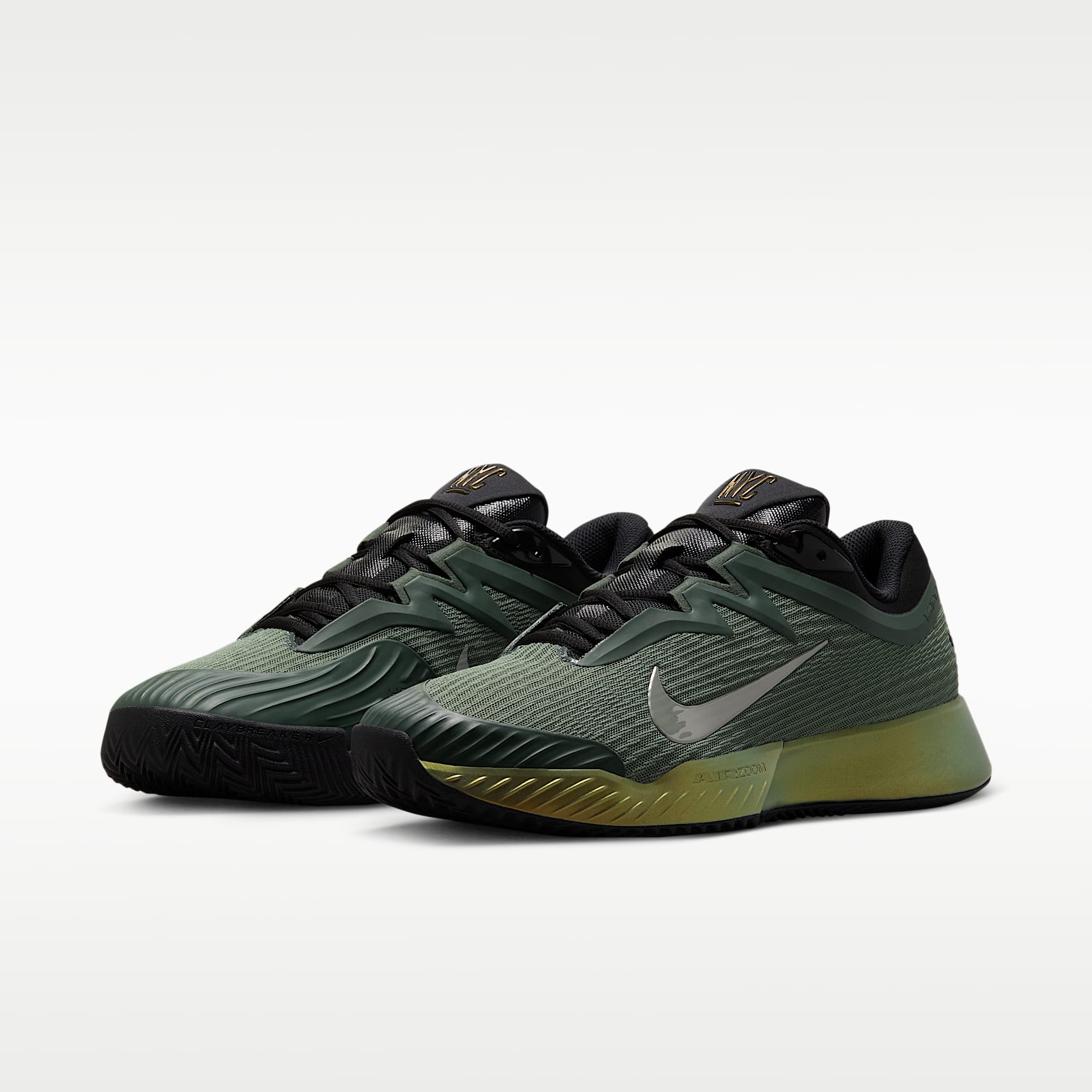 Nike Vapor Pro 3 PRM Clay Court Tennisschuhe (Herren) – Camo Green/Pure Platinum/Schwarz/Metallic Gold