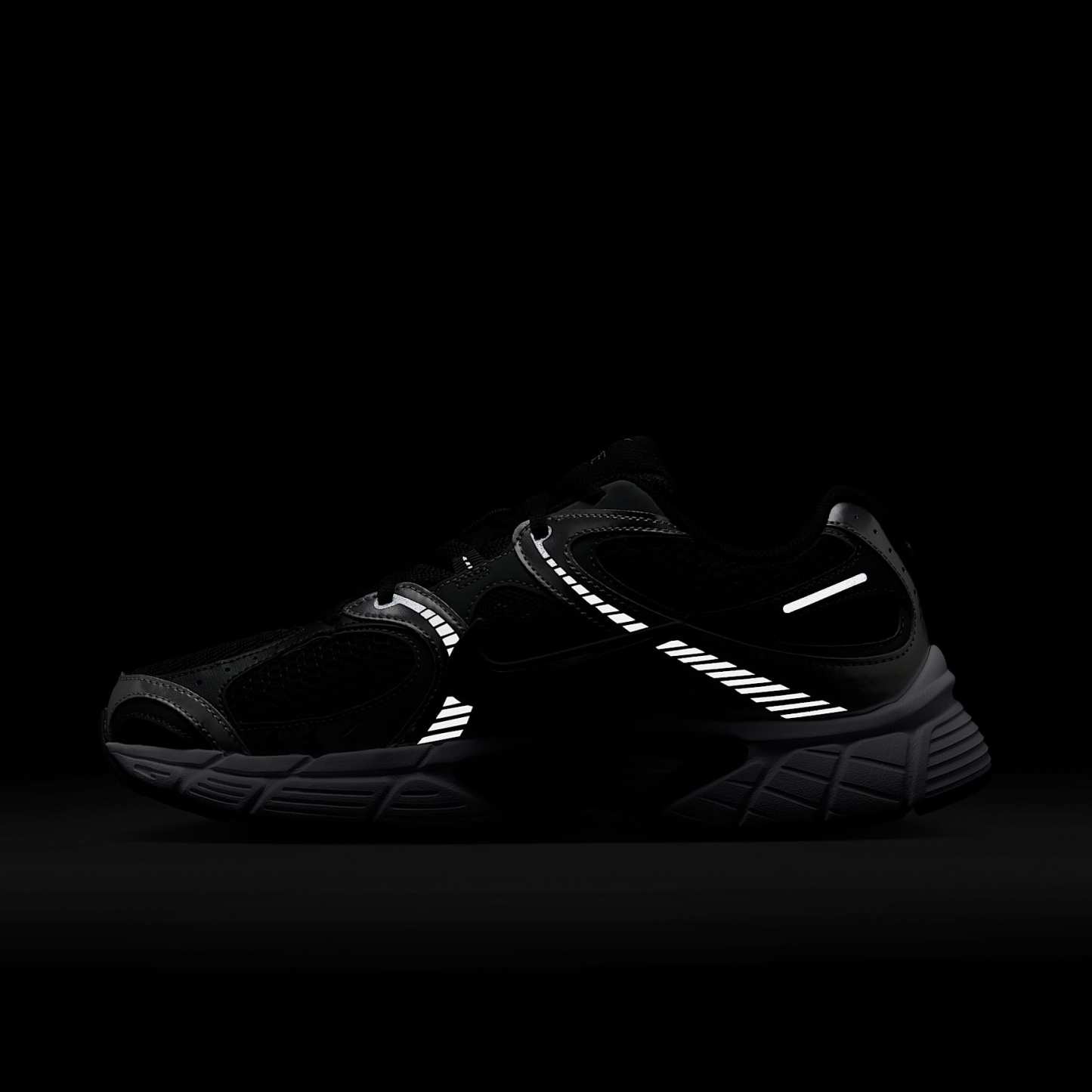 Nike V5 RNR Schuh (Herren) – Schwarz/Anthracite/Smoke Grey/Schwarz