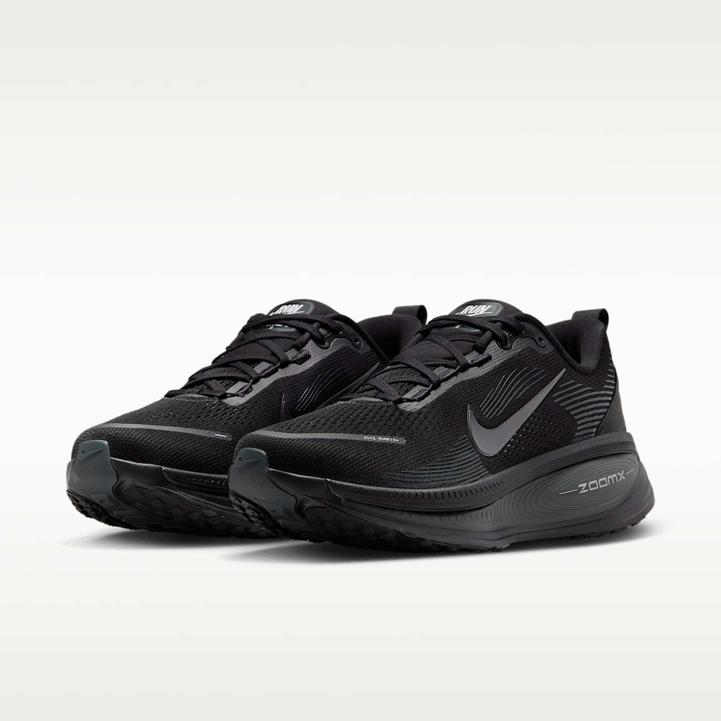 Nike Vomero 18 Straßenlaufschuh (Herren) – Schwarz/Dark Smoke Grey/Light Smoke Grey/Schwarz