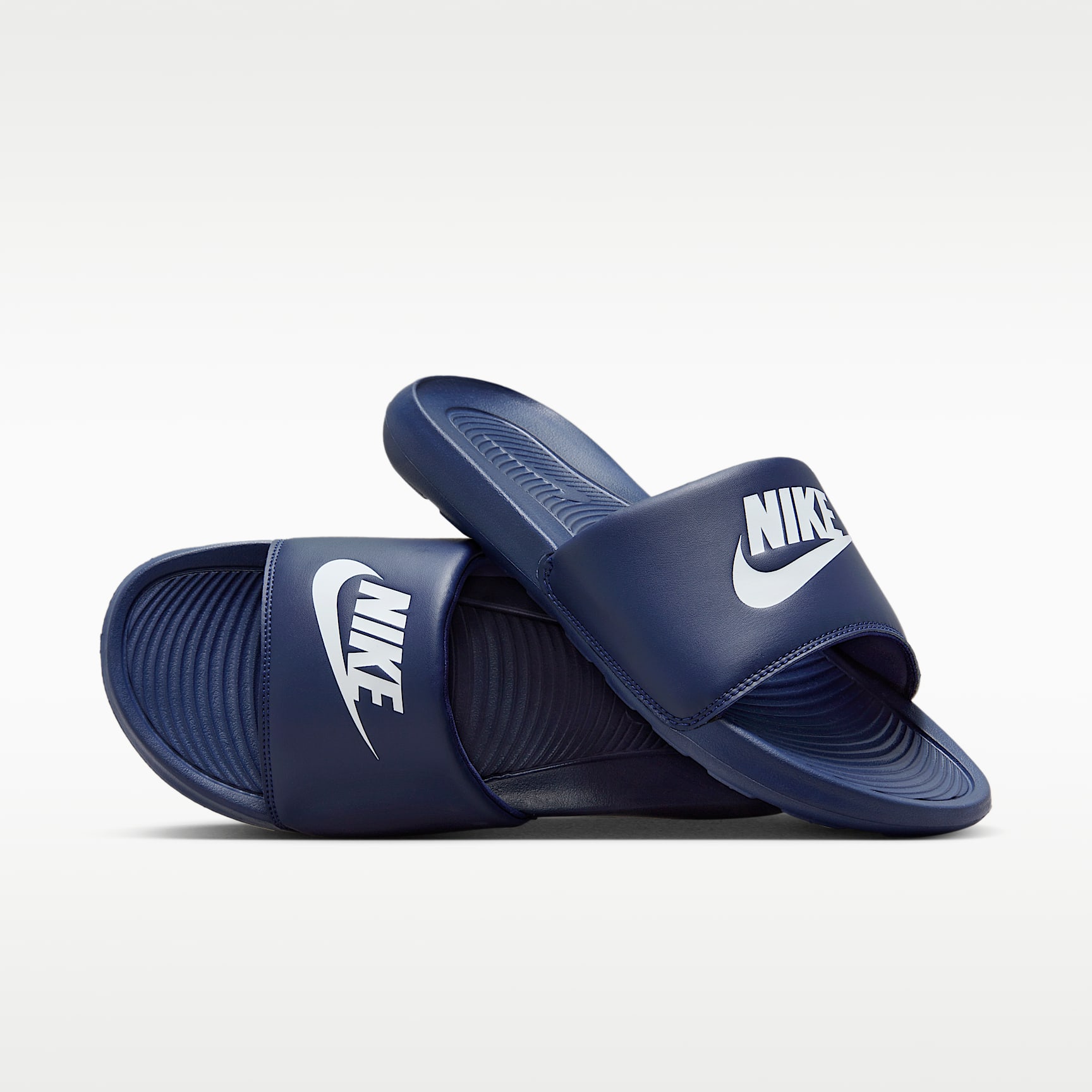 Nike Victori One Slides (Herren) – Midnight Navy/Midnight Navy/Weiß