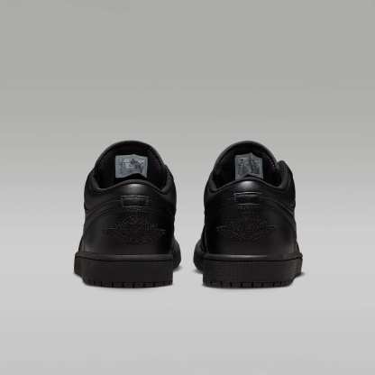 Air Jordan 1 Low Herrenschuh – Schwarz/Schwarz/Schwarz