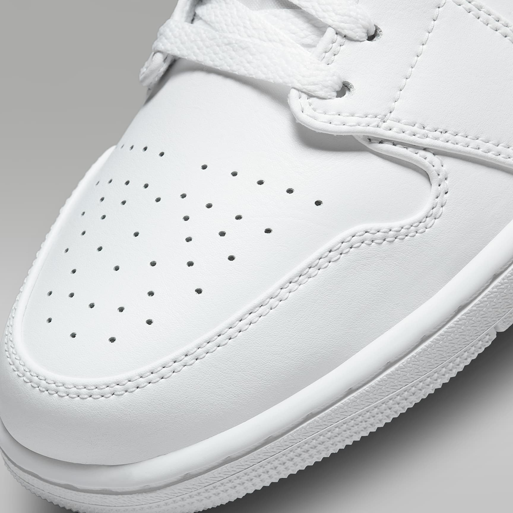 Air Jordan 1 Low Herrenschuh – Weiß/Weiß/Weiß