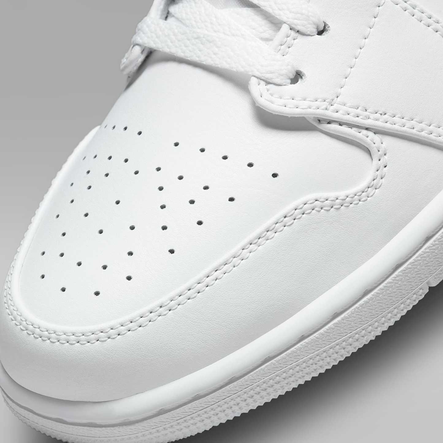 Air Jordan 1 Low Herrenschuh – Weiß/Weiß/Weiß