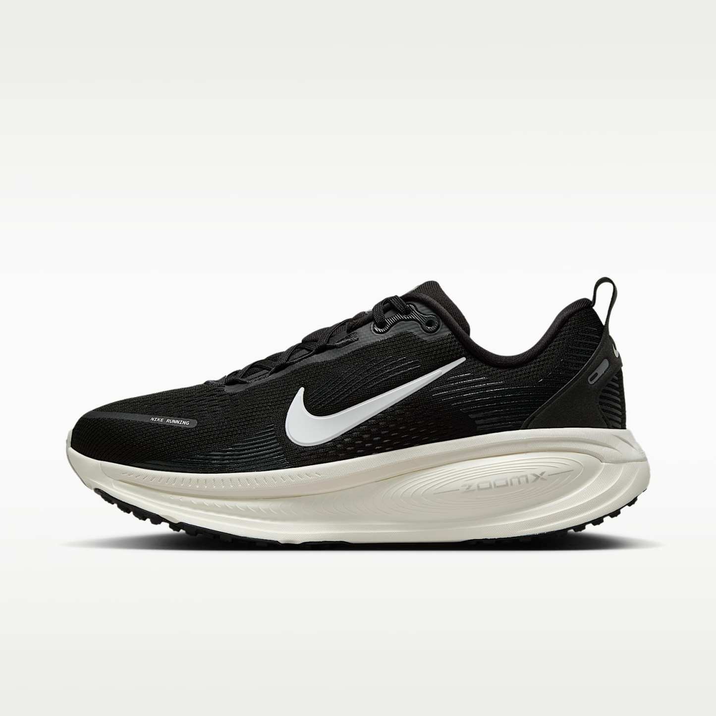 Nike Vomero 18 Straßenlaufschuh (Damen) – Schwarz/Coconut Milk/Light Iron Ore/Summit White