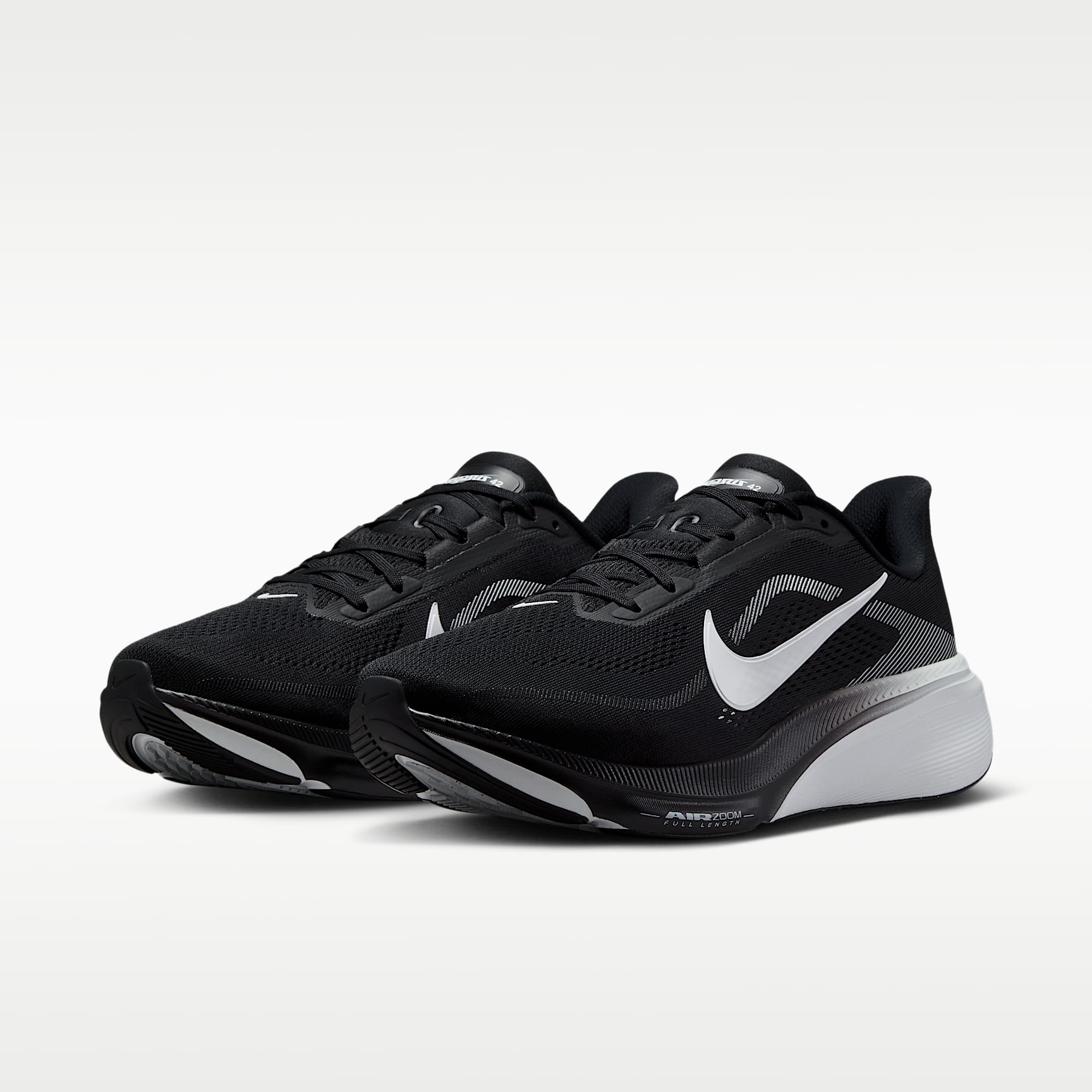 Nike Pegasus 42 Straßenlaufschuh (Herren, weit) – Schwarz/Photon Dust/Weiß