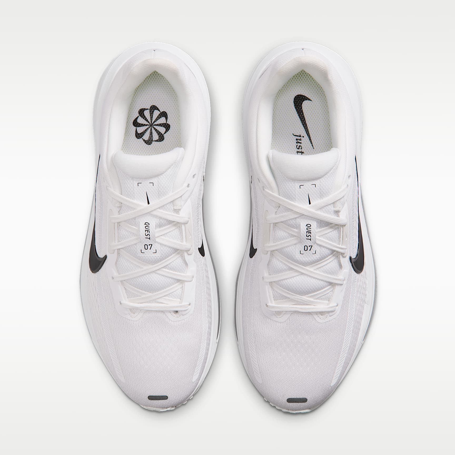 Nike Quest 7 Straßenlaufschuhe (Damen) – Summit White/Weiß/Metallic Silver/Schwarz