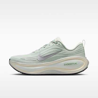 Nike Vomero Plus Straßenlaufschuh (Damen) – Light Silver/Barely Green/Sea Glass/Metallic Silver