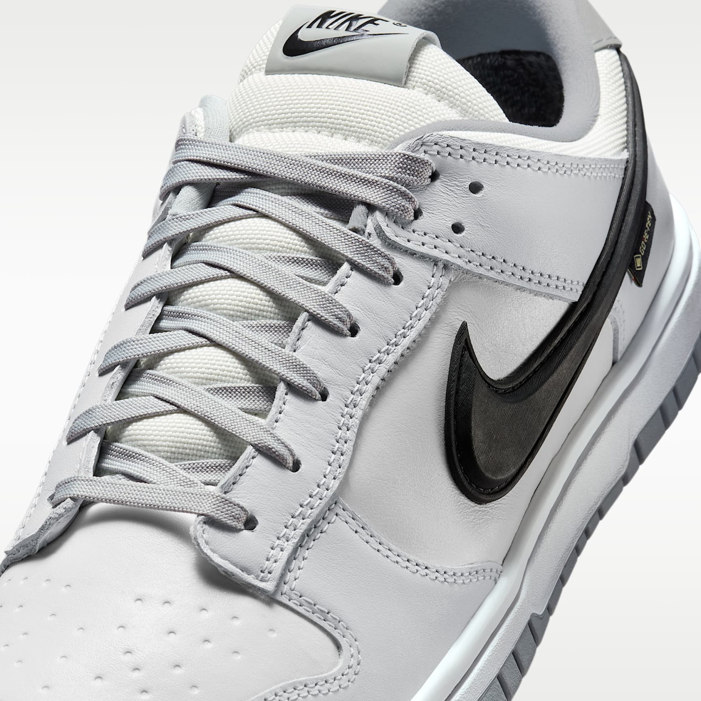 Nike Dunk Low GORE-TEX Herrenschuh – Summit White/Off White/Light Smoke Grey/Schwarz
