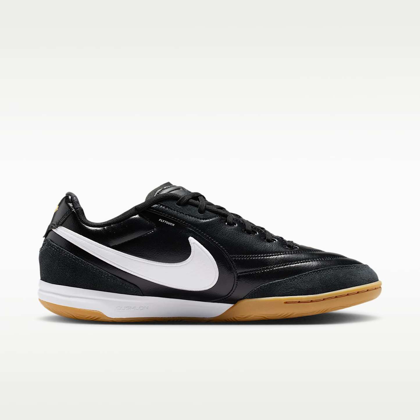 Nike Tiempo Streetgato Low-Top-Fußballschuh für Hallen- und Hartplätze – Schwarz/Weiß
