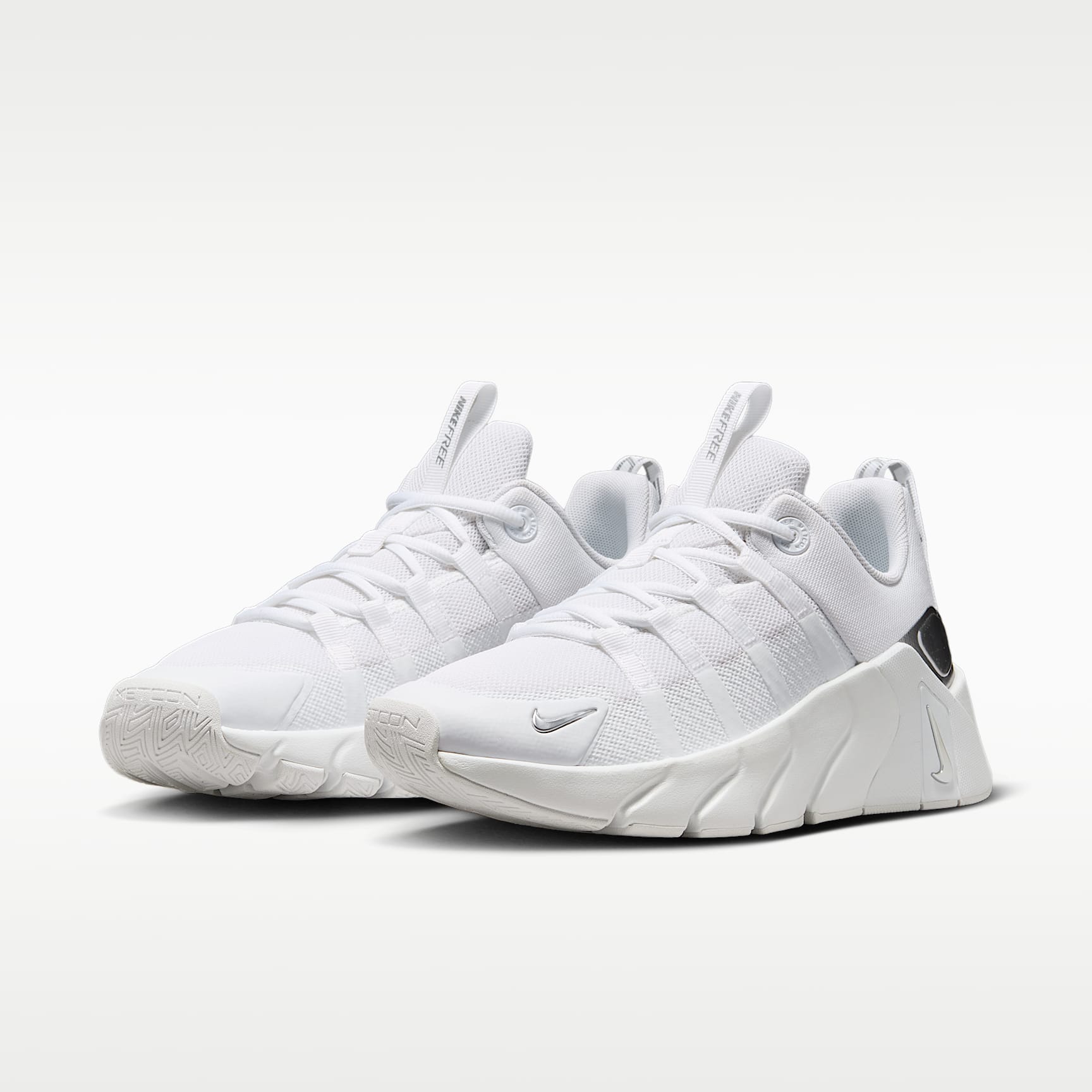 Nike Free Metcon 7 Trainingsschuhe (Damen) – Weiß/Weiß/Metallic Silver