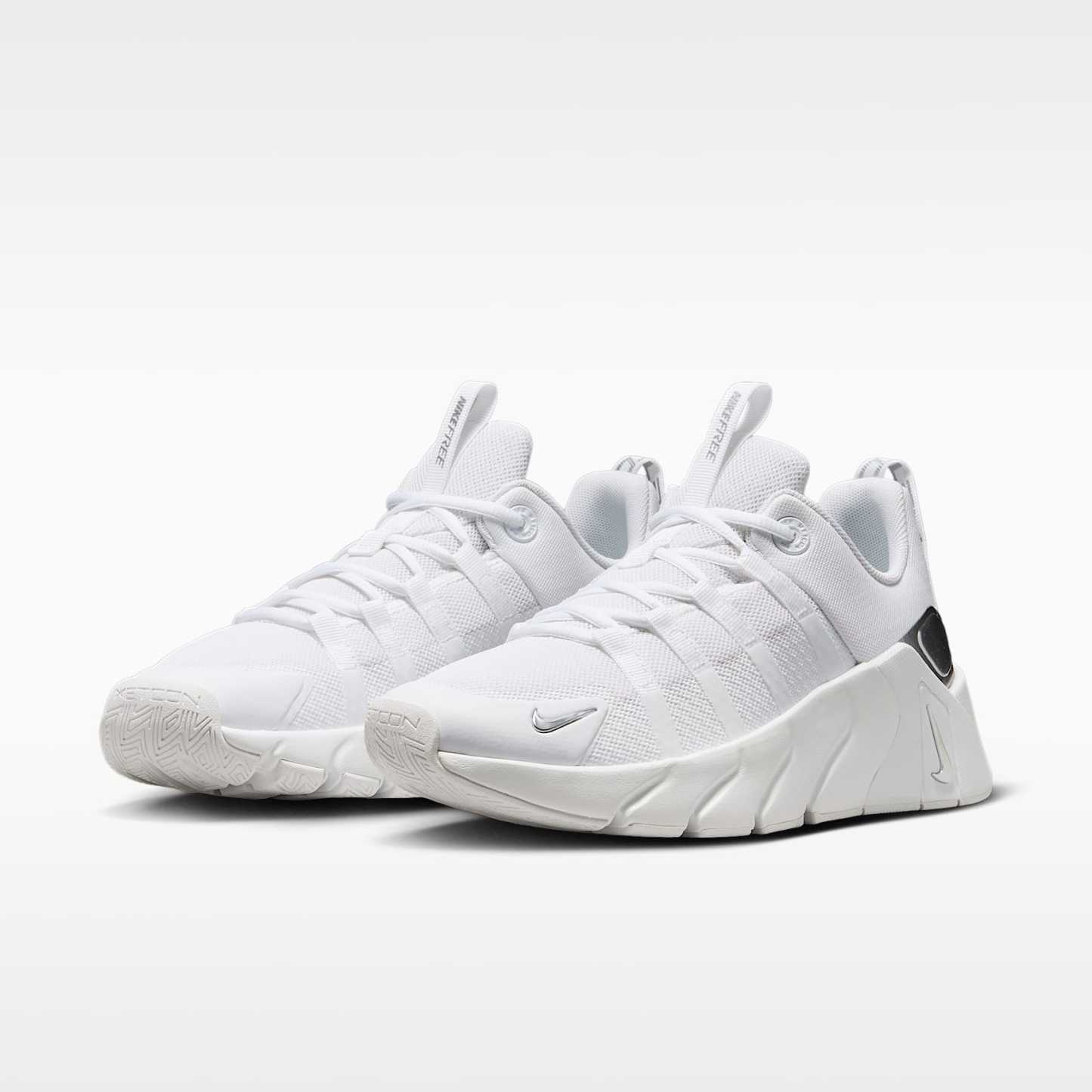 Nike Free Metcon 7 Trainingsschuhe (Damen) – Weiß/Weiß/Metallic Silver