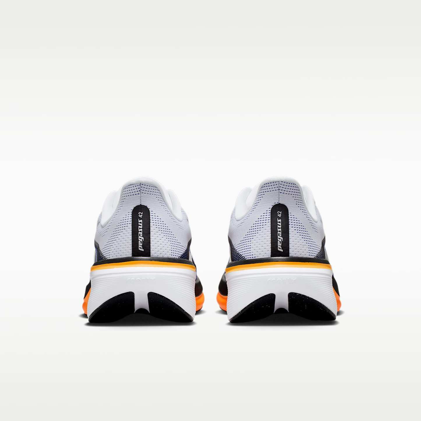 Nike Pegasus 42 Straßenlaufschuh (Herren) – Weiß/Lapis/Total Orange/Metallic Silver
