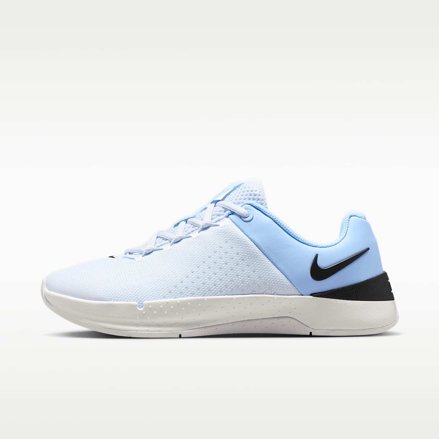 Nike MC Trainer 4 Trainingsschuh (Damen) – Football Grey/Aluminum/Off White/Schwarz