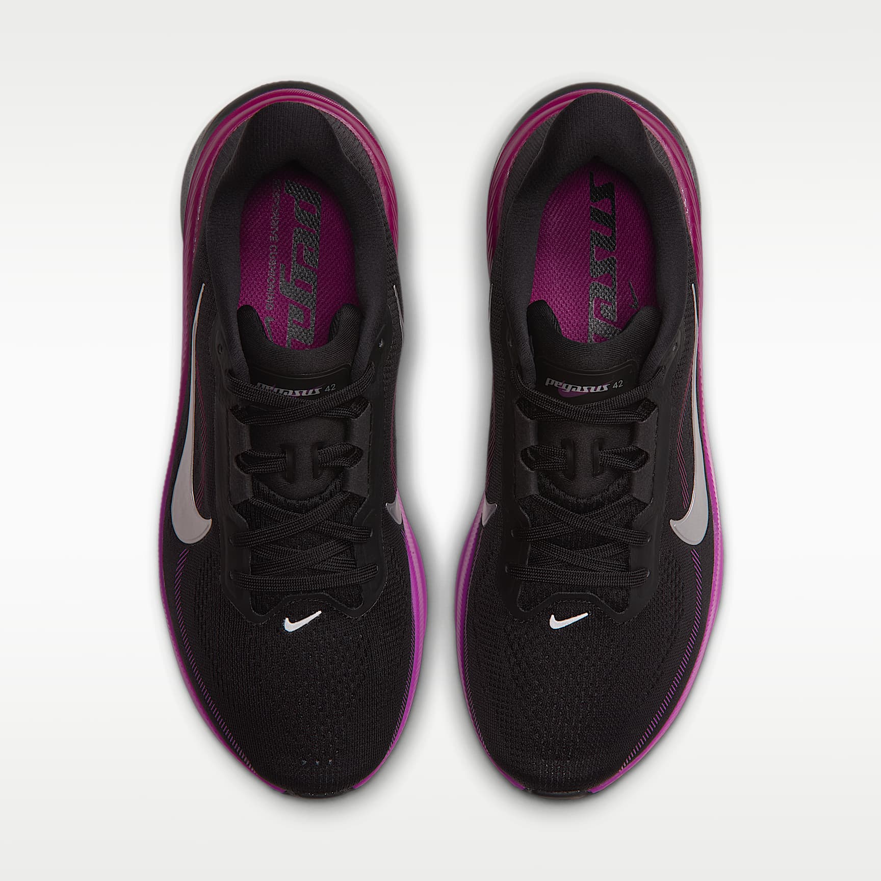 Nike Pegasus 42 Straßenlaufschuh (Damen) – Schwarz/Vivid Purple/True Berry/Metallic Silver