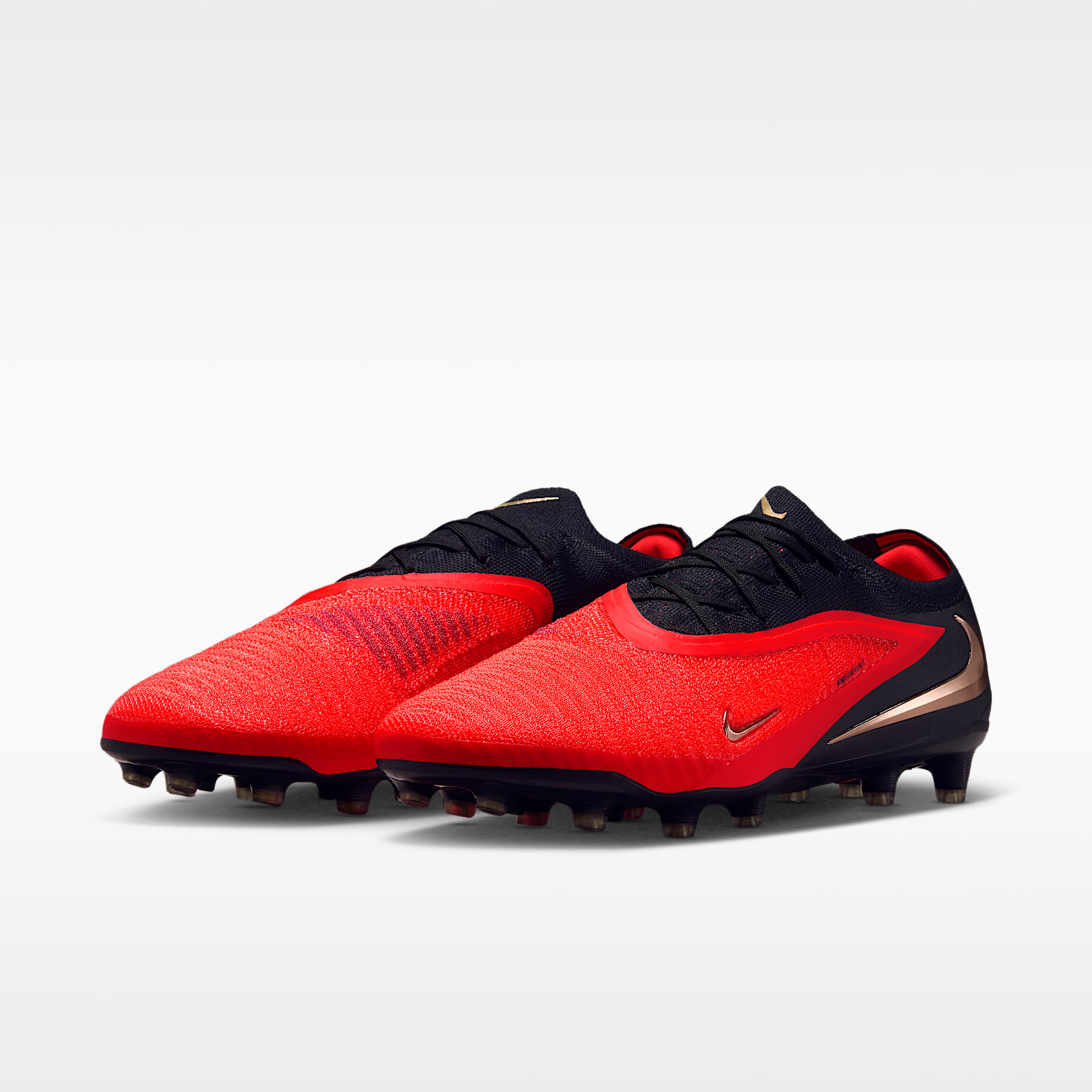 Nike Phantom 6 Low Elite Fußballschuh für Kunstrasen – Bright Crimson/Bright Crimson/Schwarz