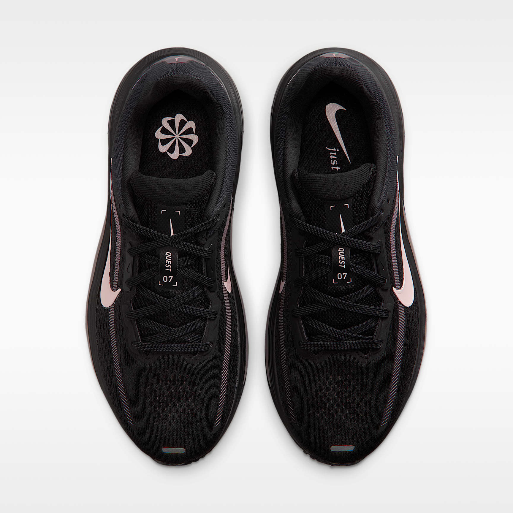 Nike Quest 7 Straßenlaufschuhe (Damen) – Schwarz/Taupe Haze/Silt Red