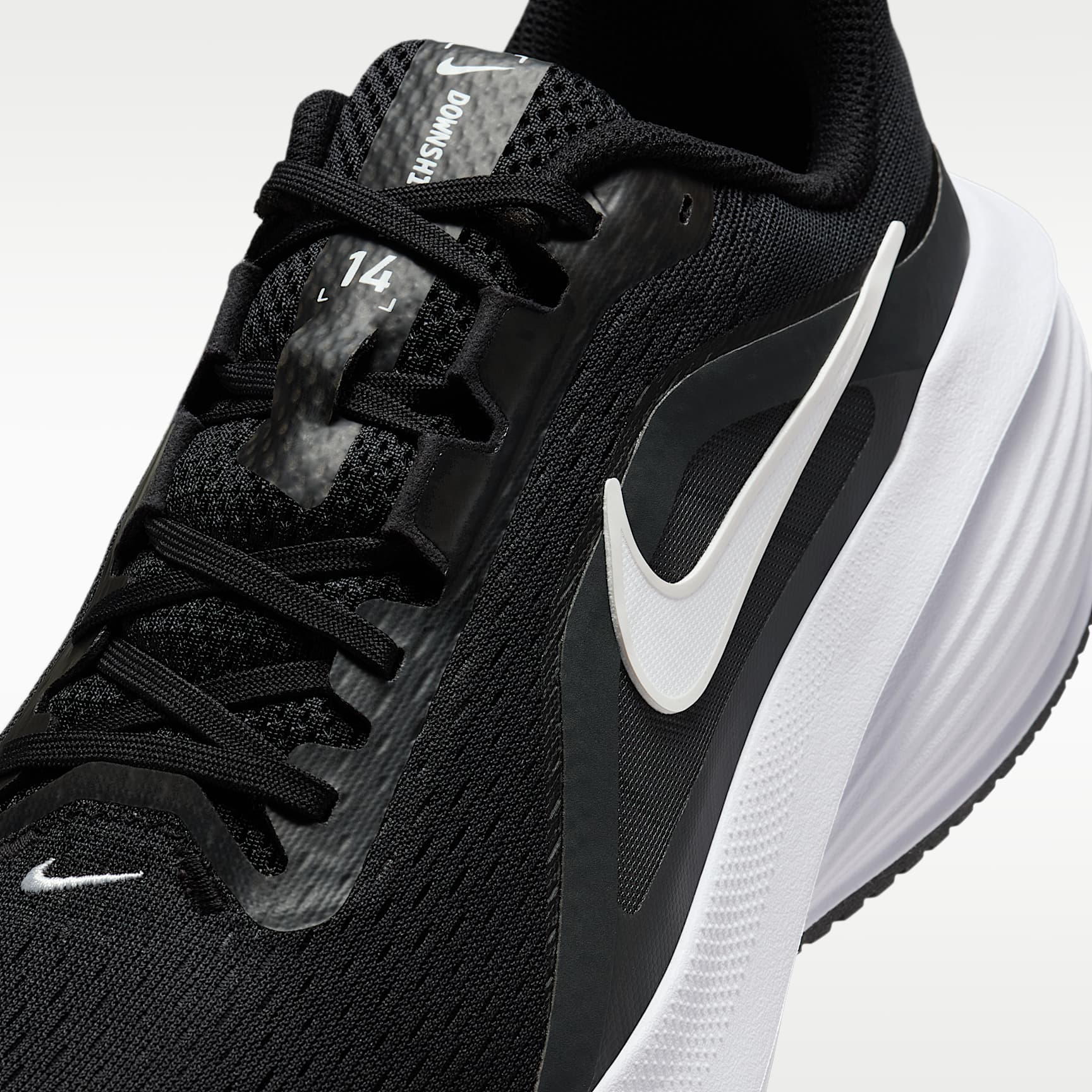 Nike Downshifter 14 Straßenlaufschuh (Herren) – Schwarz/Anthracite/Wolf Grey/Weiß