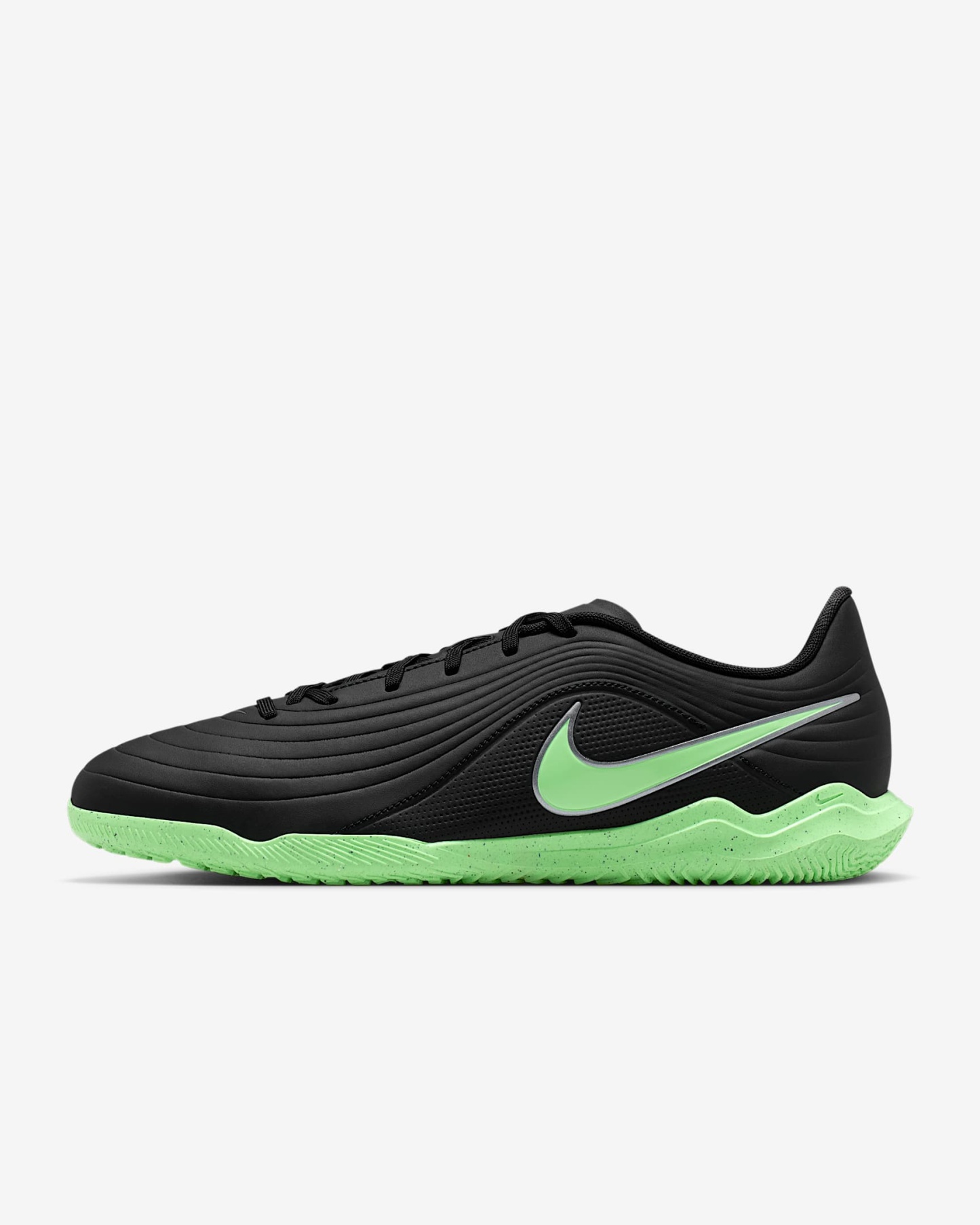 Nike Tiempo Maestro Club Low-Top-Fußballschuh für Hallen- und Hartplätze – Schwarz/Schwarz/Illusion Green
