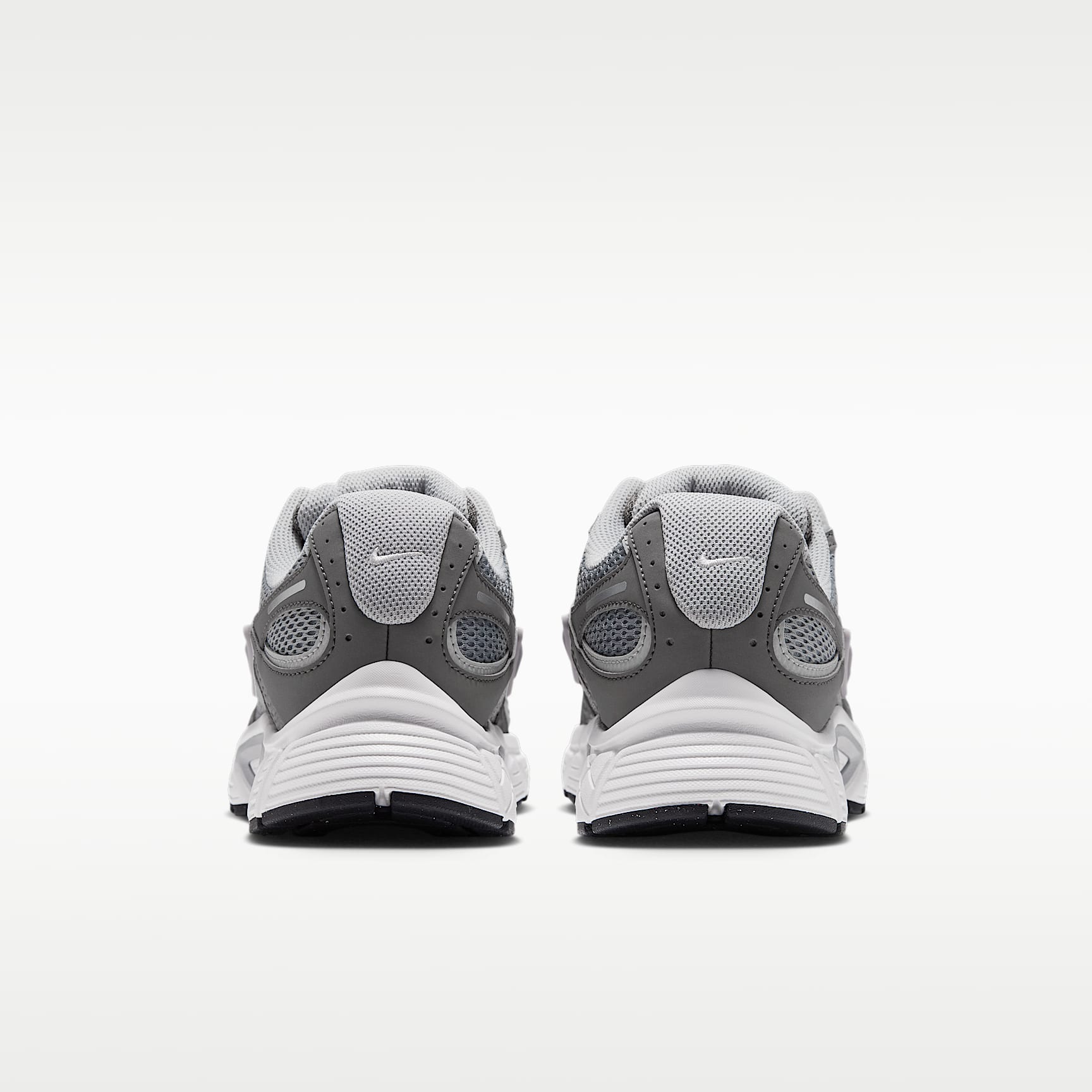 Nike V5 RNR Schuh (Herren) – Particle Grey/Flat Pewter/Platinum Tint/Light Smoke Grey