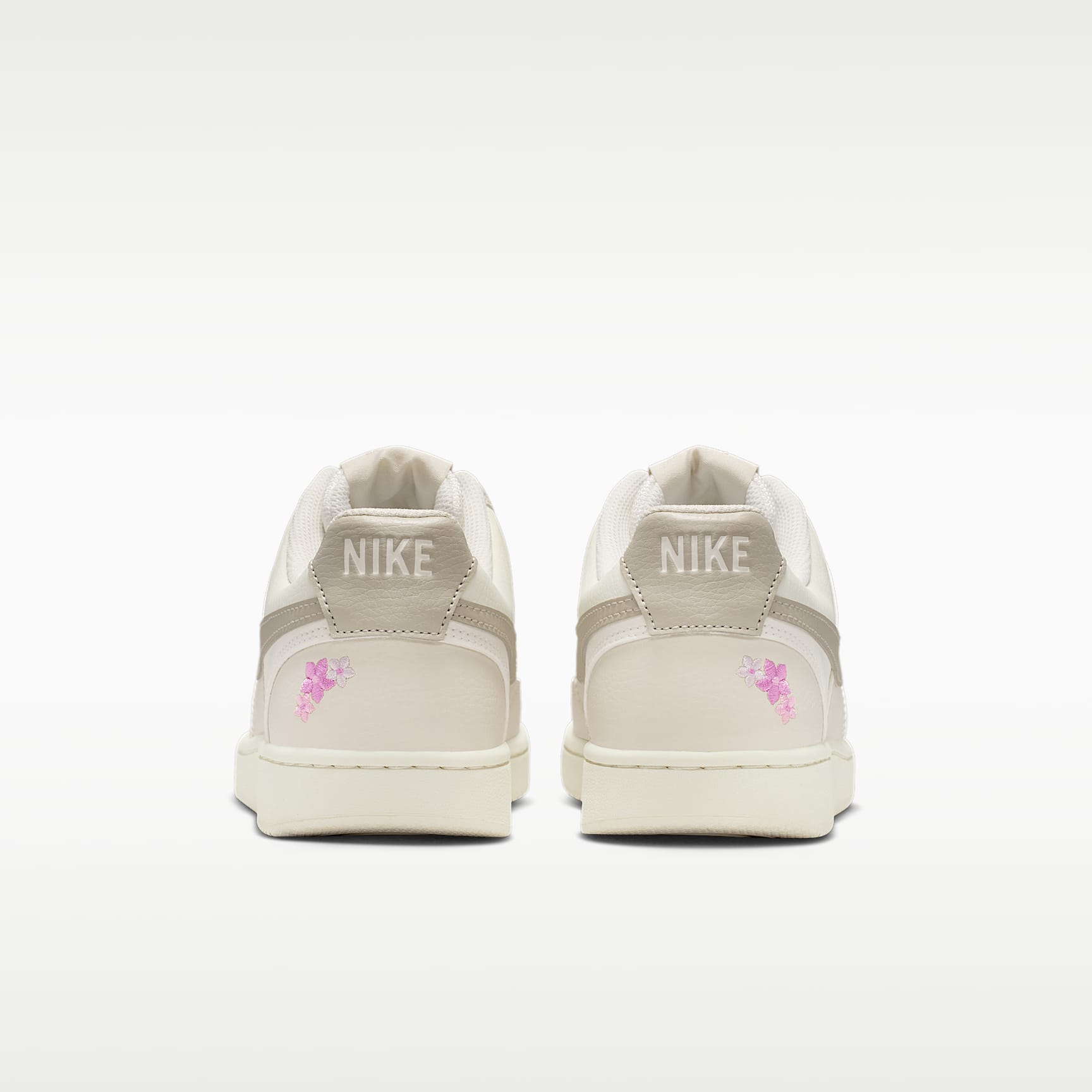 Nike Court Vision Low SE "Stitched Floral" Schuh (Damen) – Sail/Light Orewood Brown/Cream II