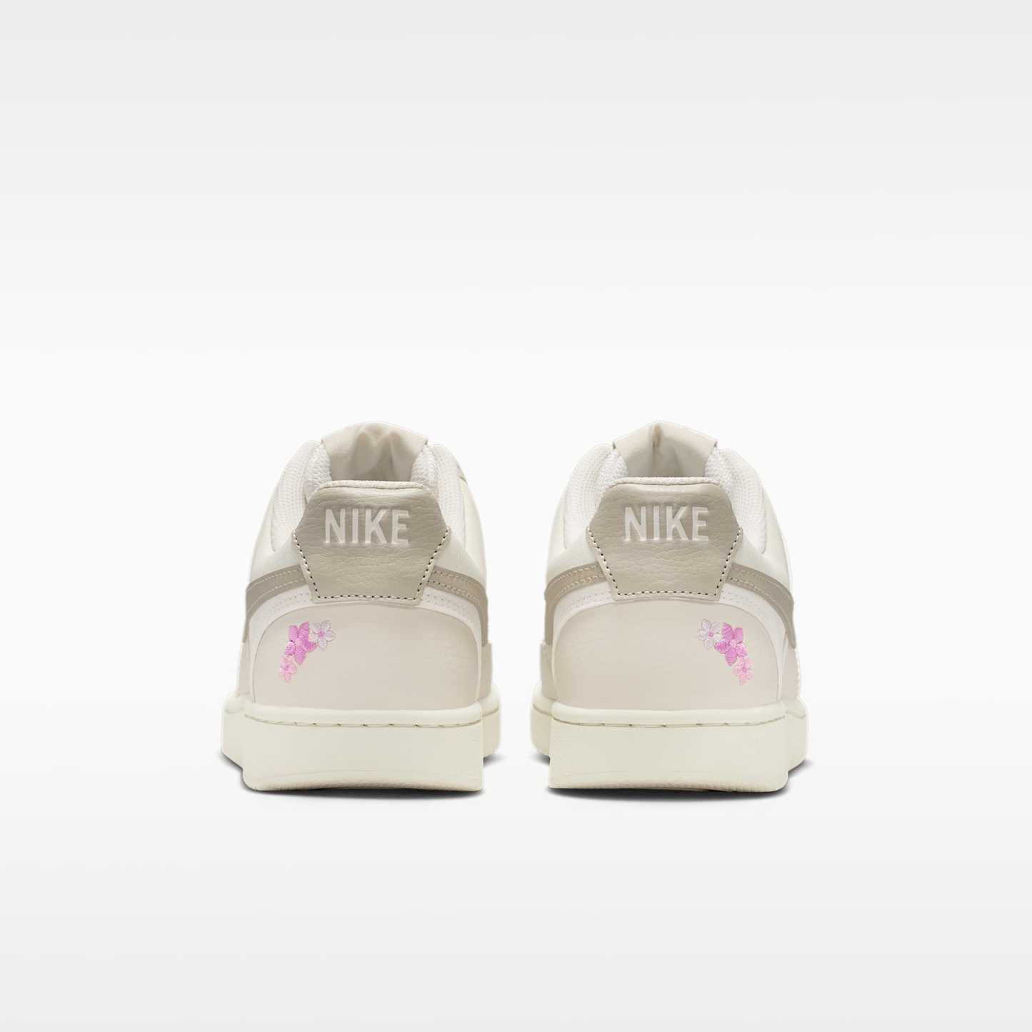 Nike Court Vision Low SE "Stitched Floral" Schuh (Damen) – Sail/Light Orewood Brown/Cream II