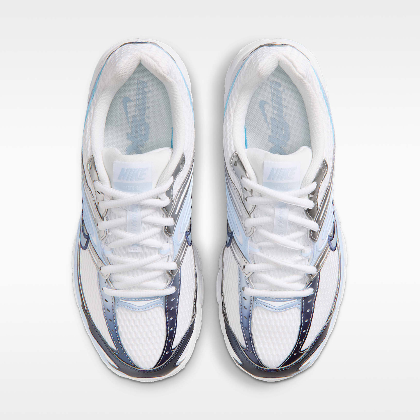 Nike Air Max Moto 2K Schuh (Damen) – Weiß/Metallic Silver/Midnight Navy/Hydrogen Blue