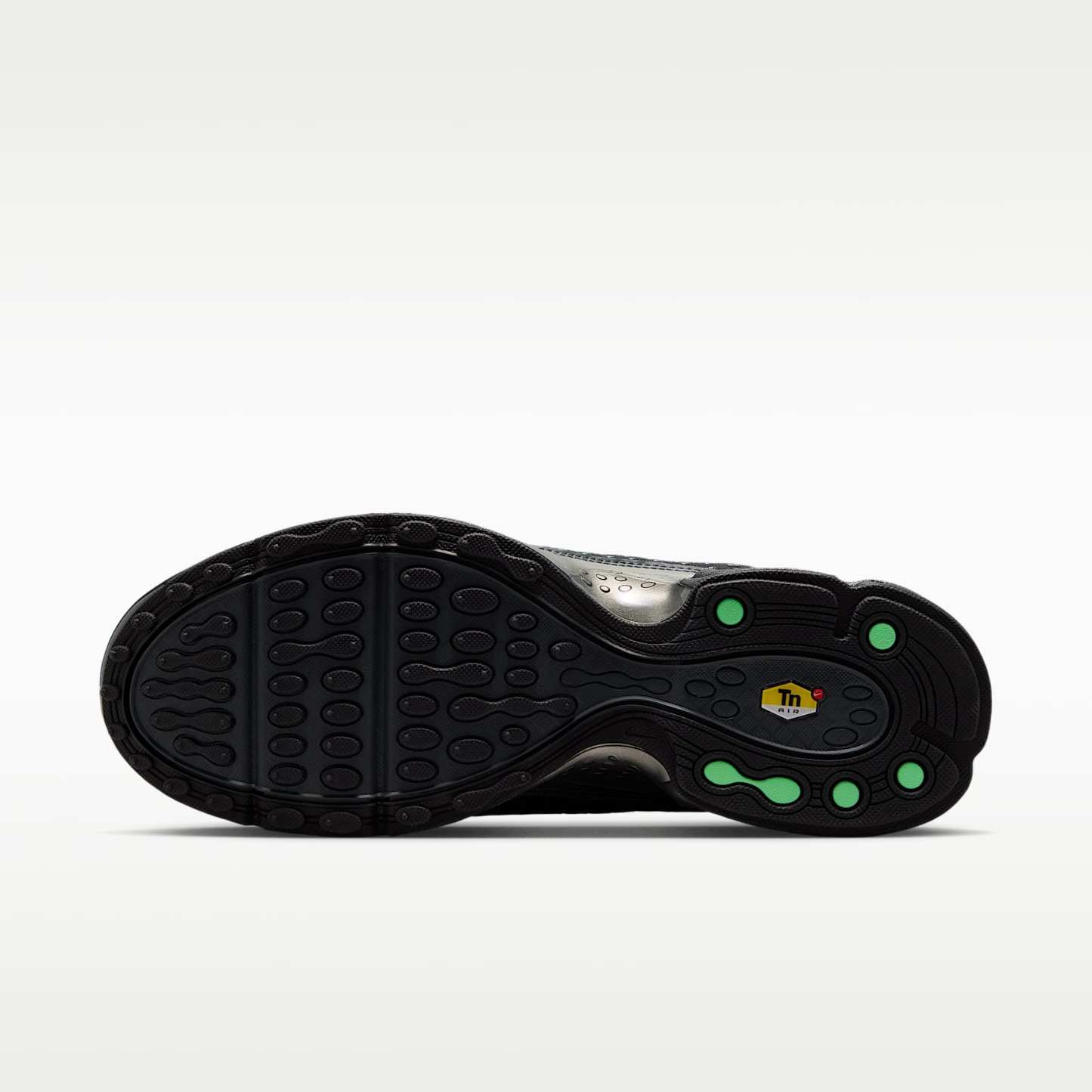 Nike Air Max Plus VII Schuh (Herren) – Schwarz/Dark Smoke Grey/Metallic Pewter/Illusion Green