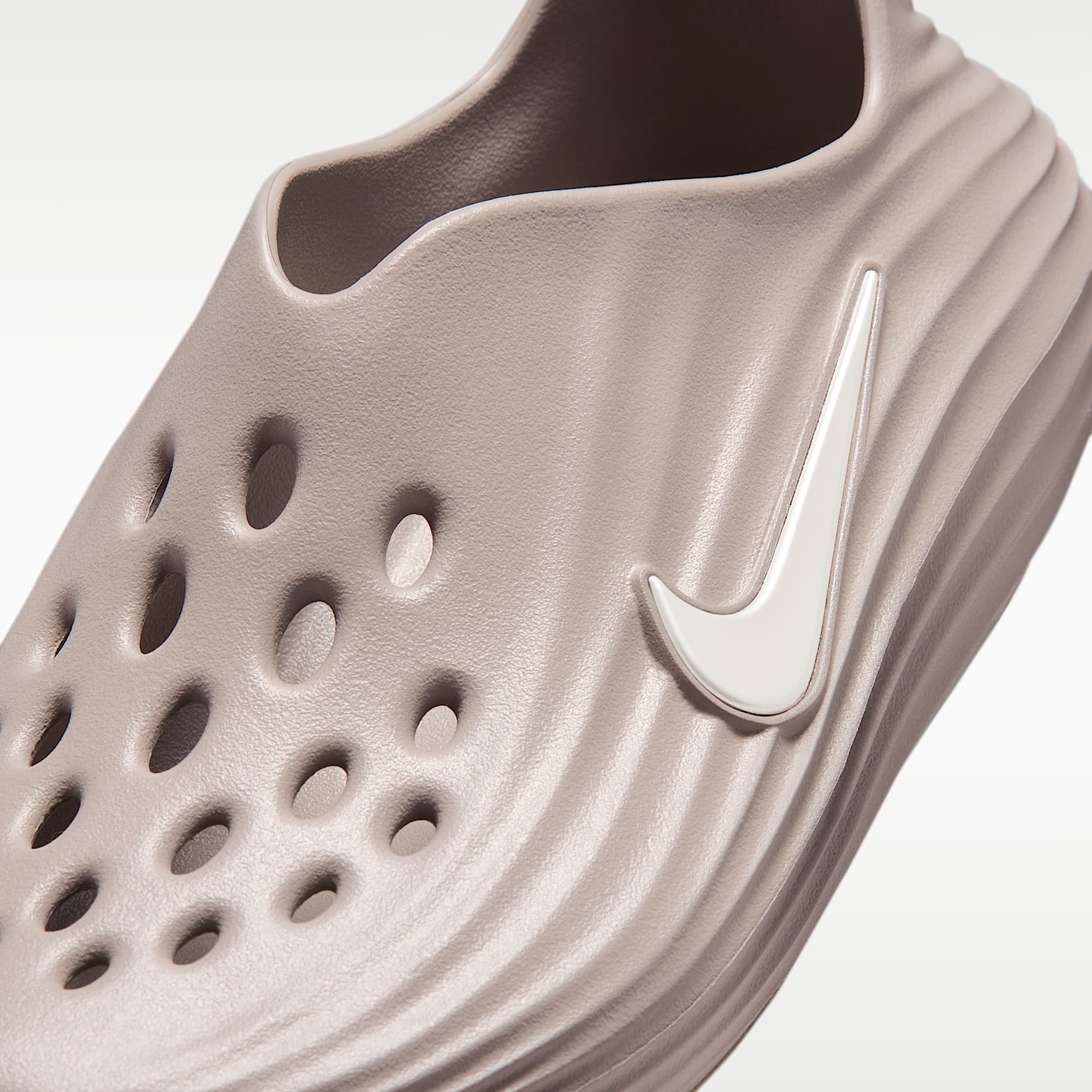 Nike ReactX Rejuven8 Schuh (Damen) – Moon Particle/Light Orewood Brown/Light Orewood Brown