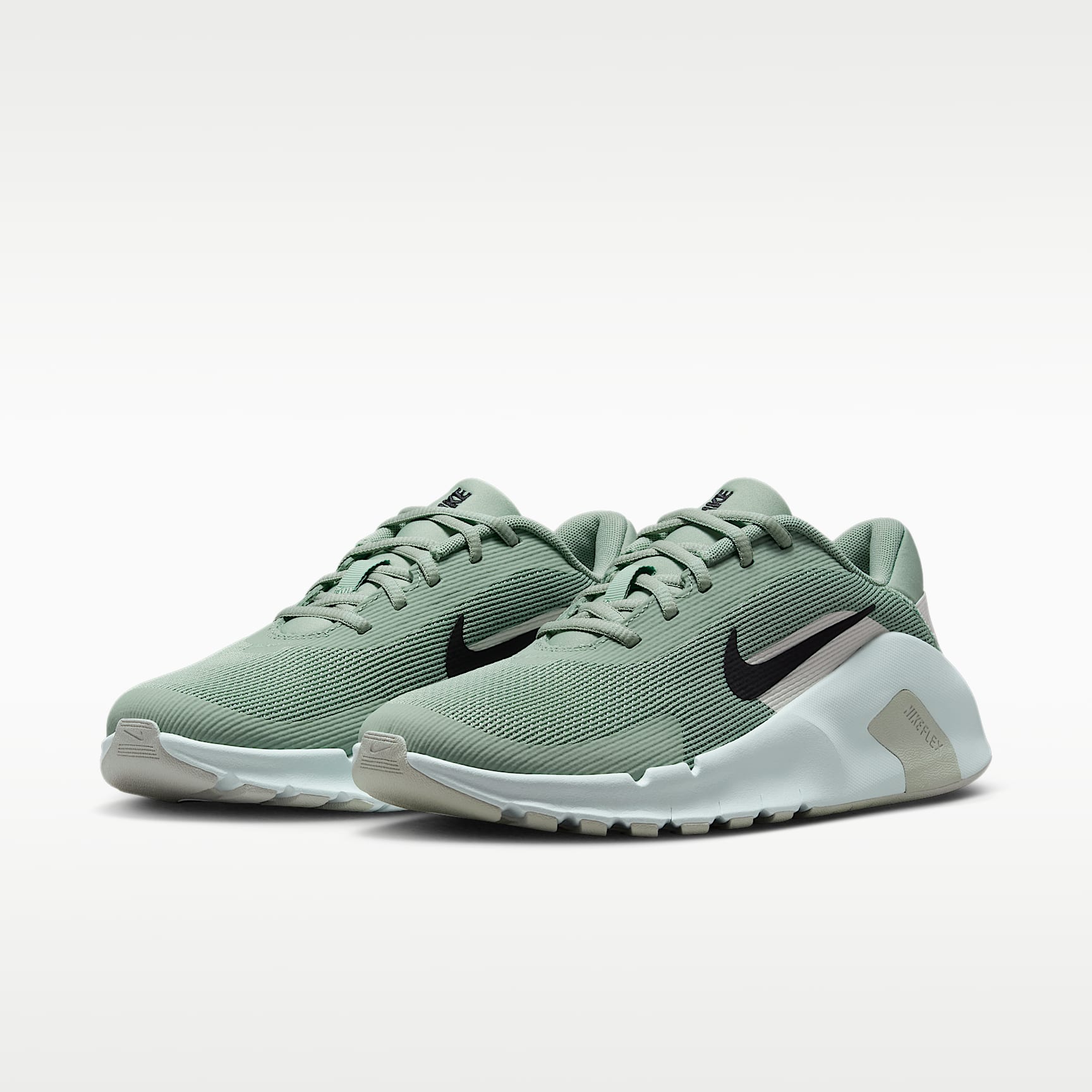 Nike Flex Train Workout-Schuh (Damen) – Steam/Light Silver/Barely Green/Schwarz