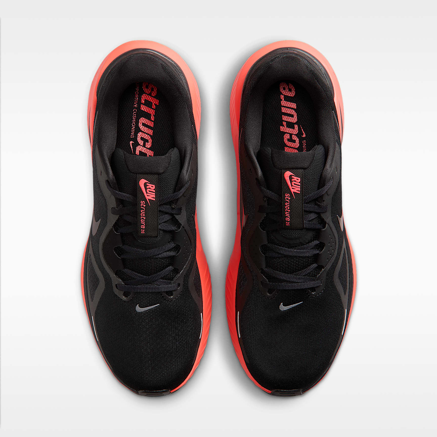 Nike Structure 26 Straßenlaufschuh (Herren) – Schwarz/Bright Crimson/Dark Smoke Grey/Metallic Dark Grey