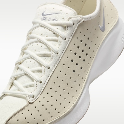 Nike Air Superfly Schuh (Damen) – Coconut Milk/Sail/Classic Stone/Metallic Silver