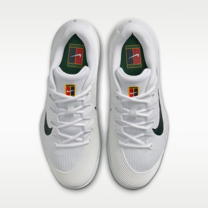 Nike Zoom Vapor 12 PRM Tennisschuh für Hartplätze (Damen) – Weiß/University Gold/University Red/Gorge Green