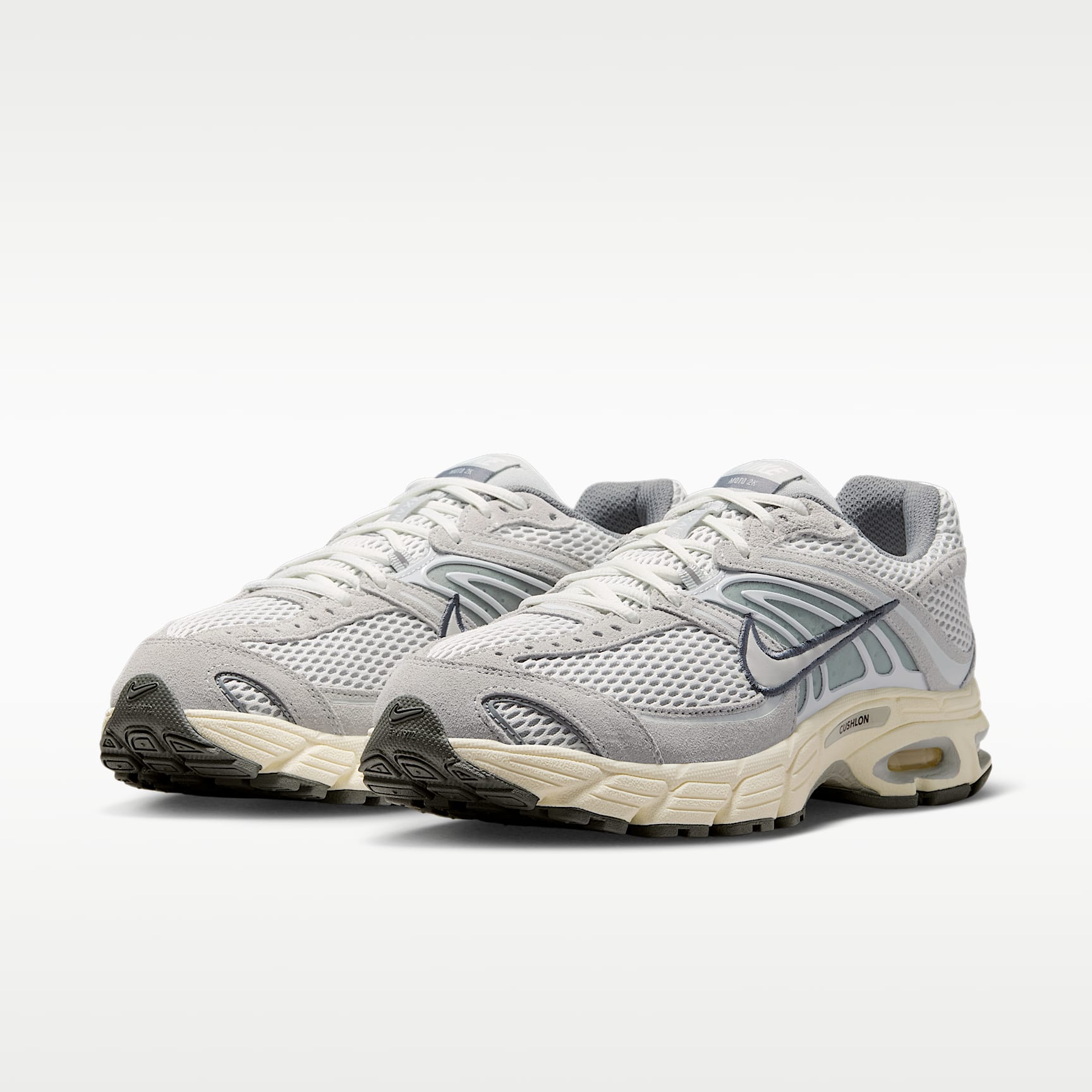 Nike Air Max Moto 2K Schuh (Herren) – Grey Fog/Gunsmoke/Coconut Milk/Summit White