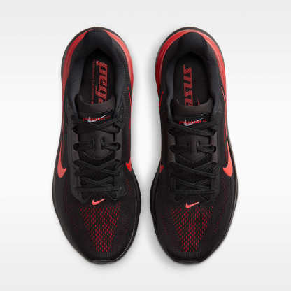 Nike Pegasus 42 Straßenlaufschuh (Herren) – Schwarz/University Red/Wolf Grey/Bright Crimson