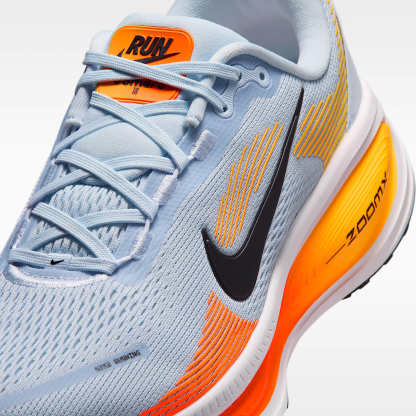 Nike Vomero 18 Straßenlaufschuh (Herren) – Hydrogen Blue/Laser Orange/Total Orange/Schwarz