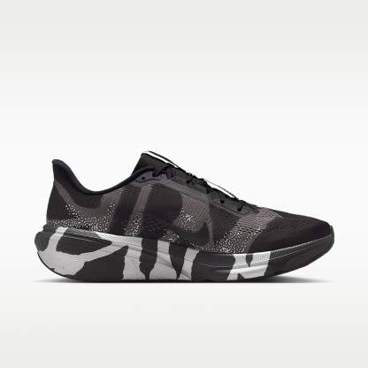 Nike Pegasus 42 Straßenlaufschuh (Herren) – Schwarz/Medium Ash/Metallic Silver/Schwarz