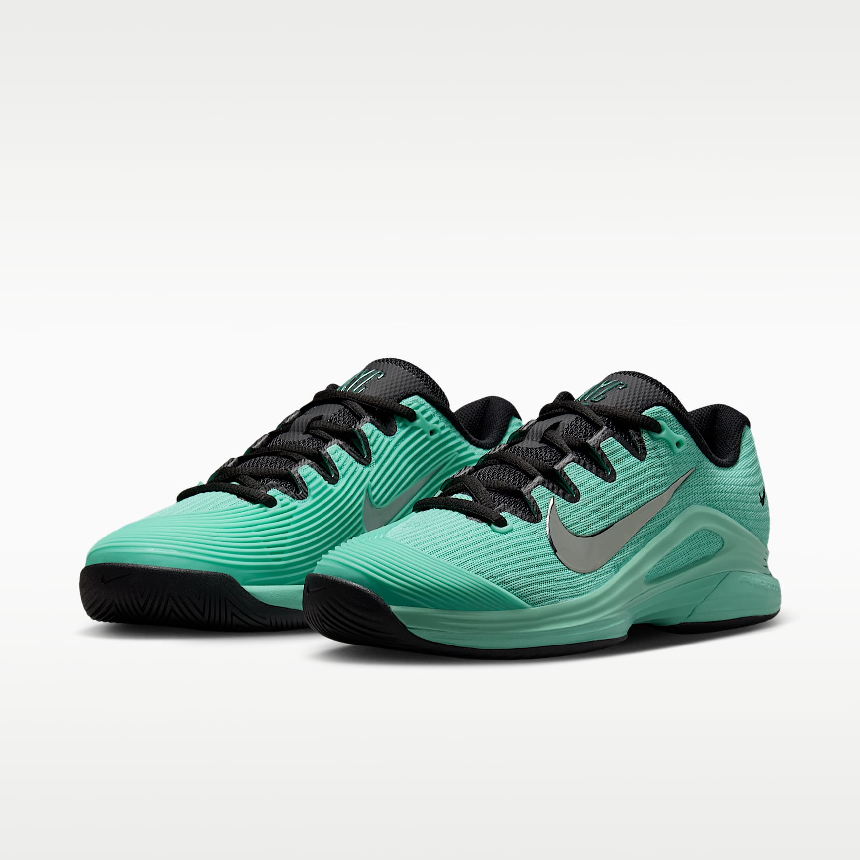 Nike Vapor 12 PRM Tennisschuh für Hartplätze (Damen) – Mint/Schwarz/Metallic Silver