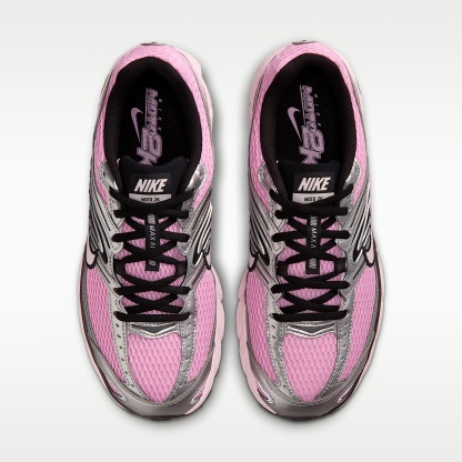Nike Air Max Moto 2K Schuh mit reflektierenden Akzenten (Damen) – Pink Rise/Metallic Silver/Schwarz/Pearl Pink