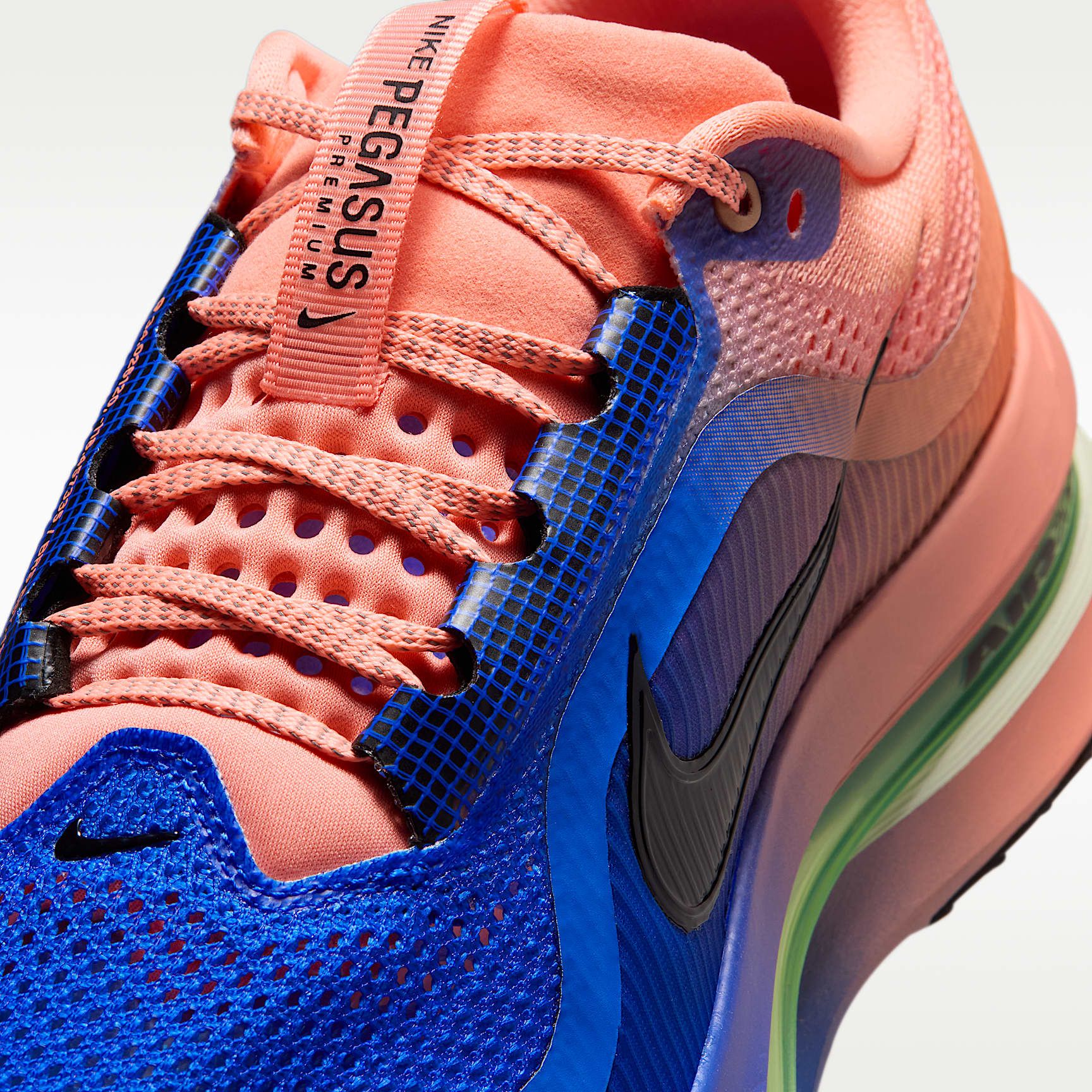 Nike Pegasus Premium Straßenlaufschuh (Herren) – Racer Blue/Atomic Pink/Volt Tint/Schwarz