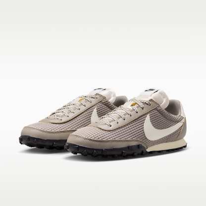 Nike Waffle Racer SE Herrenschuh – Moon Fossil/Shadow Brown/Coconut Milk/Sail