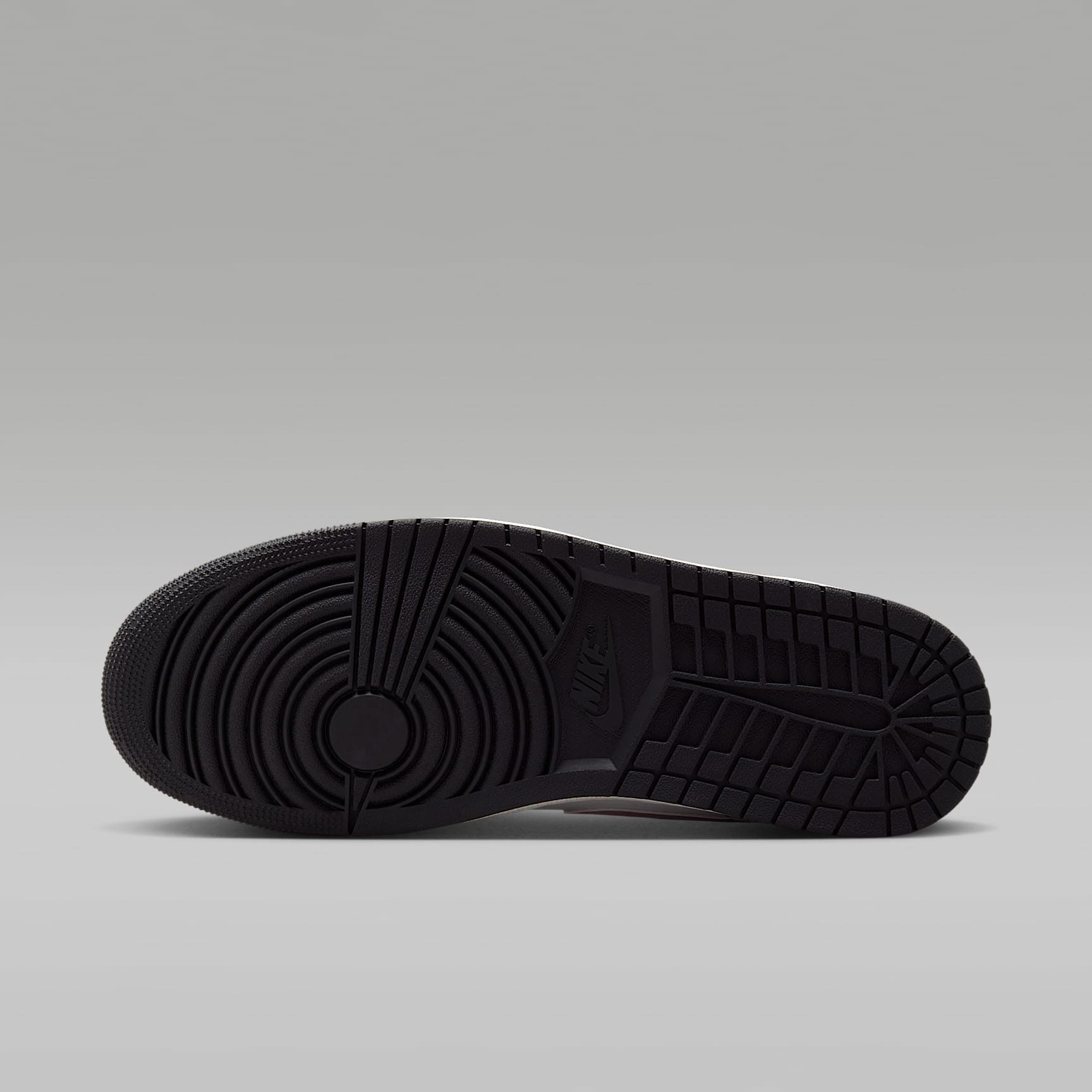 Air Jordan 1 Low SE Herrenschuh – Schwarz/Iron Grey/Weiß/Iced Carmine
