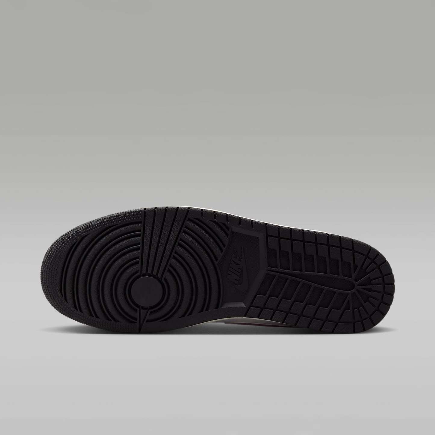 Air Jordan 1 Low SE Herrenschuh – Schwarz/Iron Grey/Weiß/Iced Carmine