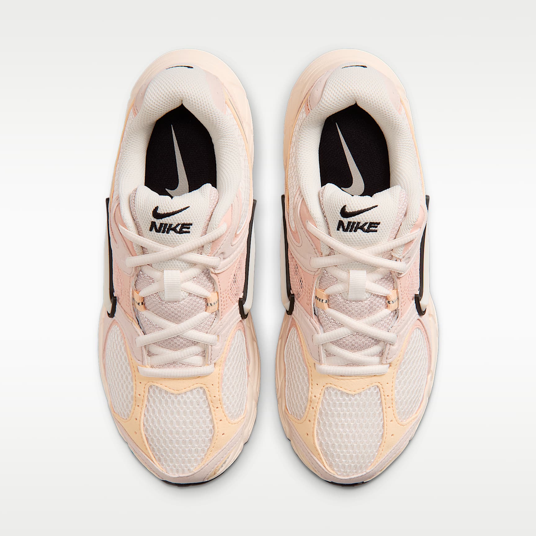 Nike V5 RNR Schuh (Damen) – Chalk/Silt Red/Arctic Orange/Chalk