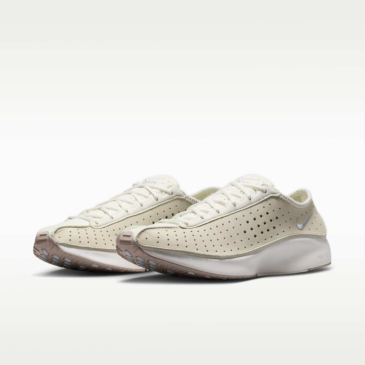 Nike Air Superfly Schuh (Damen) – Coconut Milk/Sail/Classic Stone/Metallic Silver