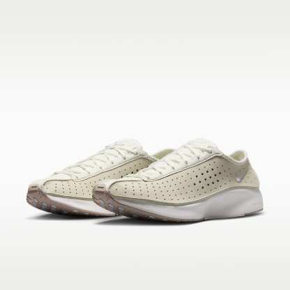 Nike Air Superfly Schuh (Damen) – Coconut Milk/Sail/Classic Stone/Metallic Silver